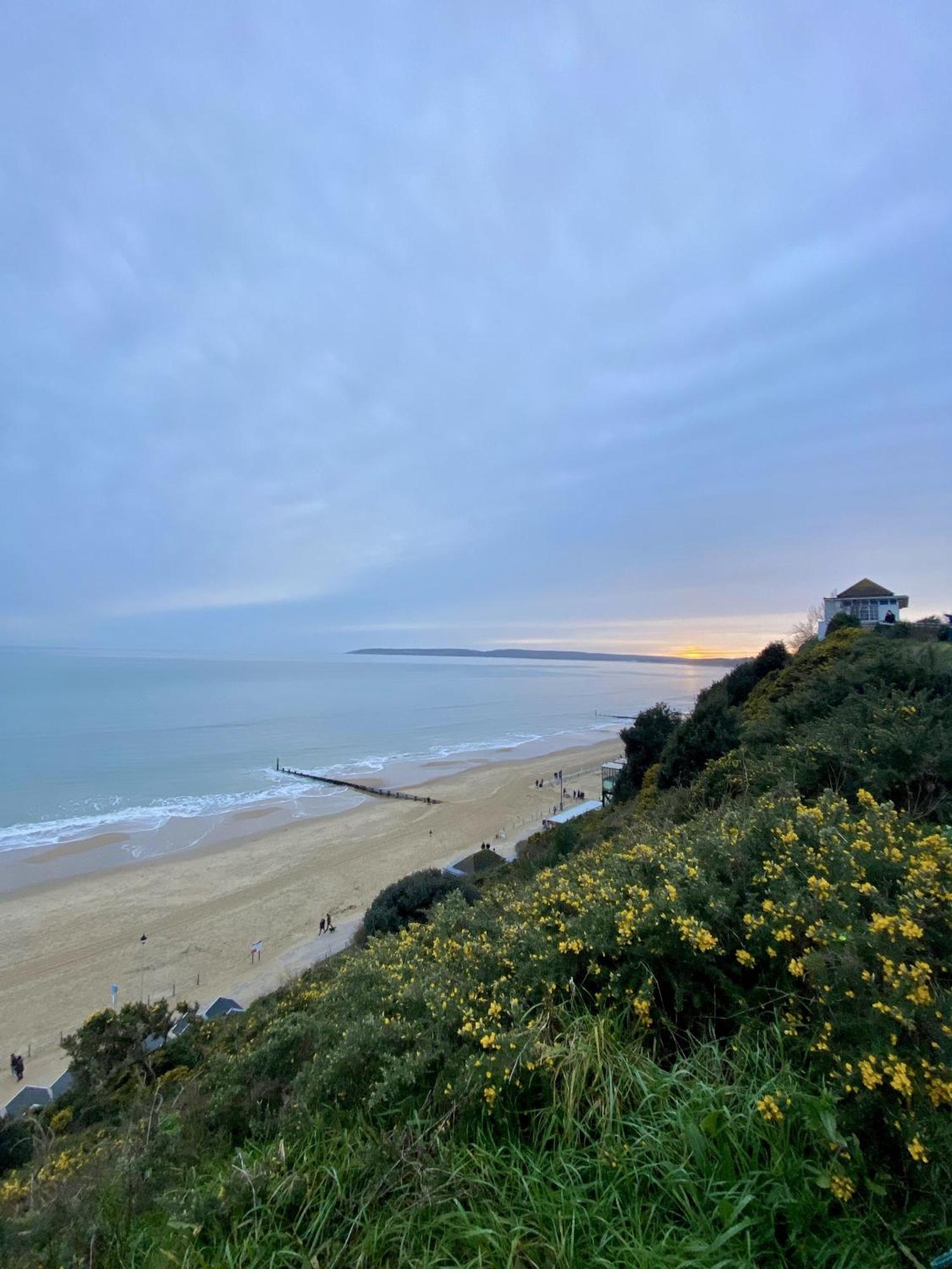 Family Retreat Stylish Central Bournemouth Apartment, Sleeps 6, 7 Minute Walk To Beach Parking Wifi Kitchen And Washer Esterno foto